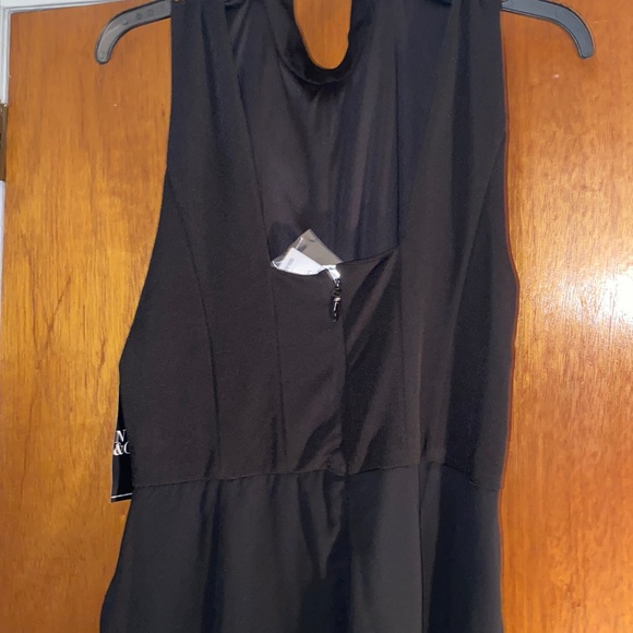 Adorable black jumpsuit - Picture 1 of 4